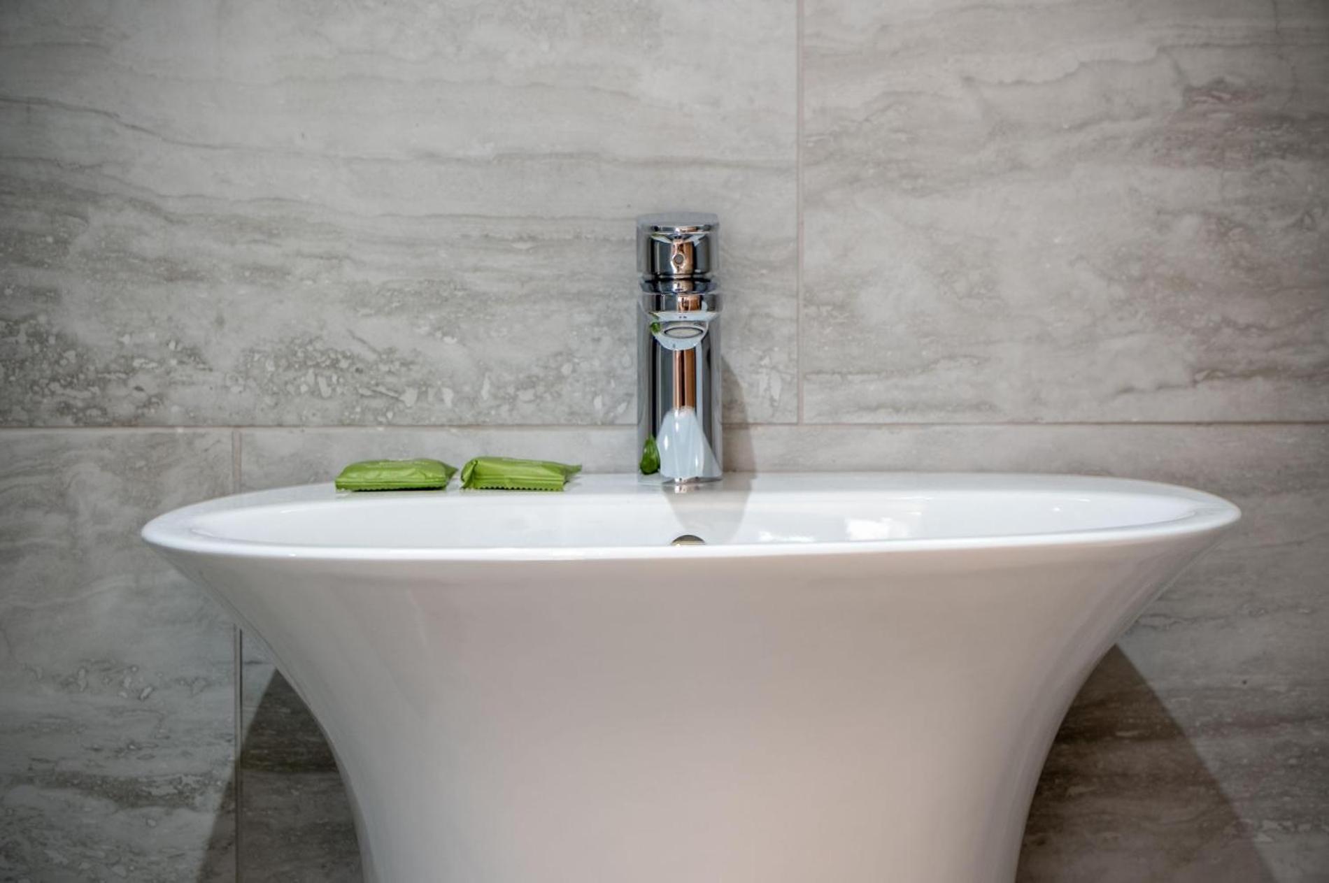Suite 12 - Sleeping Giant Hotel - Pen Y Cae Inn Brecon Ngoại thất bức ảnh